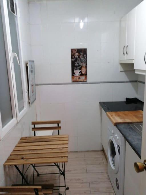 Sebastian Elcano, Apartamento Para 2 Con Terraza, Metro Embajadores Madrid Ngoại thất bức ảnh