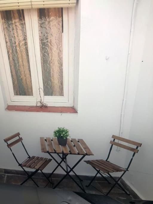 Sebastian Elcano, Apartamento Para 2 Con Terraza, Metro Embajadores Madrid Ngoại thất bức ảnh