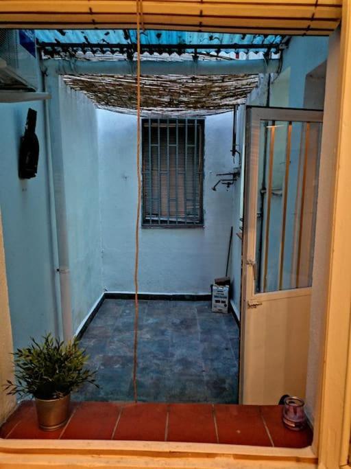 Sebastian Elcano, Apartamento Para 2 Con Terraza, Metro Embajadores Madrid Ngoại thất bức ảnh